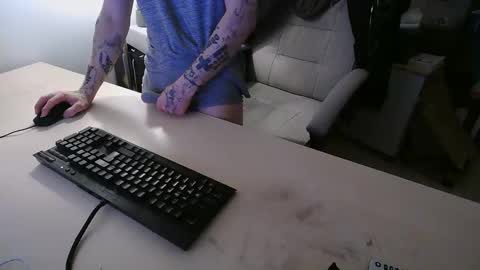 Snapshot of hornyfitboy24 chatting on May 2026 04:21:01 AM hornyfitboy24 online show from May 2026 04:21:01 AM