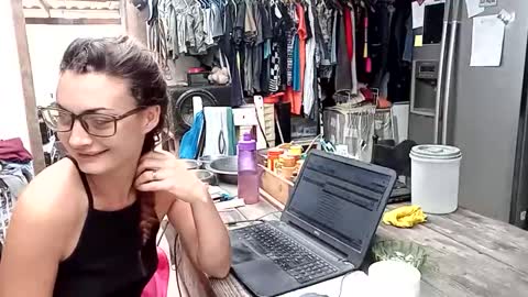 Snapshot of hornyhippies0080 chatting on November 2025 07:25:01 AM Nix D online show from November 2025 07:25:01 AM