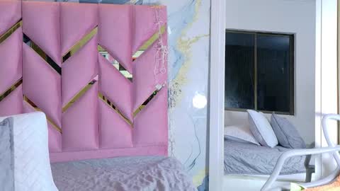 Valentina  online show from September 2025 12:38:02 PM