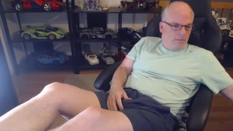 hornynthick70 online show from December 2024 02:57:02 AM