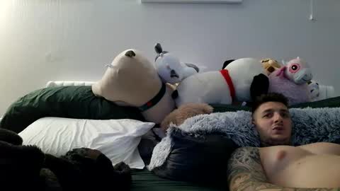 Snapshot of hornysexyhard chatting on October 2025 03:04:01 AM Elena Blake online show from October 2025 03:04:01 AM