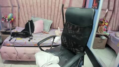 hornyskinny26 online show from March 2026 04:28:02 AM