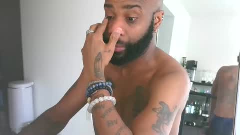 Snapshot of horus00 chatting on January 2025 01:56:02 PM Horus00 online show from January 2025 01:56:02 PM