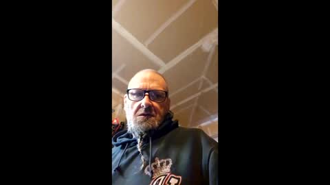 Snapshot of hoss1973_3 chatting on December 2025 07:01:02 PM hoss1973_3 online show from December 2025 07:01:02 PM