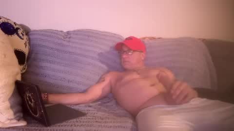 Snapshot of hoss43040 chatting on September 2025 01:09:02 AM hoss43040 online show from September 2025 01:09:02 AM