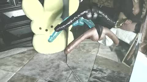 Snapshot of hot_ass_mess chatting on February 2025 09:24:01 AM anytime-angel online show from February 2025 09:24:01 AM