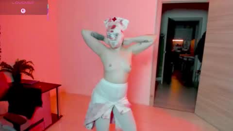   online show from October 2025 05:47:03 PM