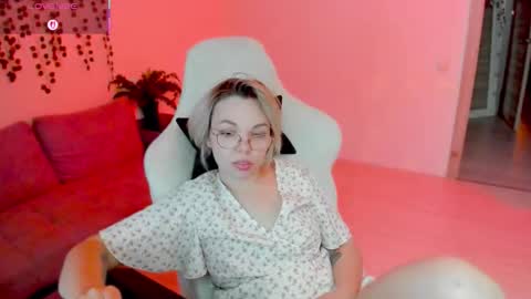   online show from November 2025 03:11:01 PM