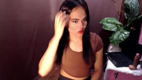Snapshot of hot_babe0802 chatting on April 2026 02:13:01 AM HANNA online show from April 2026 02:13:01 AM