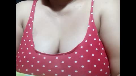 hot_boobs21 online show from March 2025 12:15:01 PM