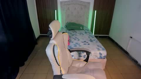 hot bunny online show from November 2025 01:26:02 AM