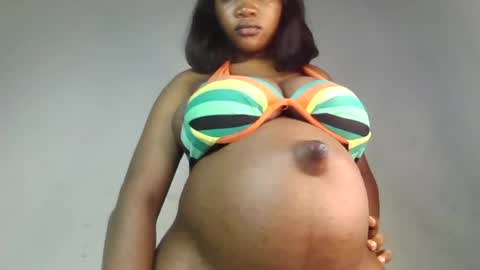 Snapshot of hot_choccoolate chatting on August 2026 11:45:02 AM Zarah online show from August 2026 11:45:02 AM