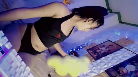 its me CLAUDIA online show from February 2025 03:29:01 AM