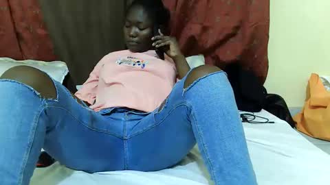 Snapshot of hot_darling95 chatting on November 2025 09:30:01 AM Milly online show from November 2025 09:30:01 AM