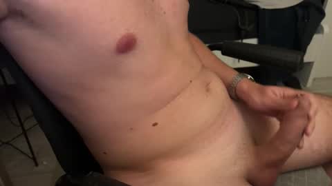 hot_guy2001 online show from September 2025 09:58:01 PM