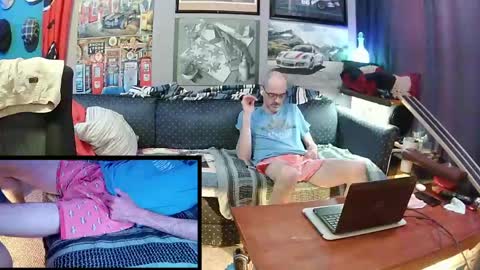 Snapshot of hot_krispy_kreme chatting on May 2026 05:31:02 PM hot_krispy_kreme online show from May 2026 05:31:02 PM