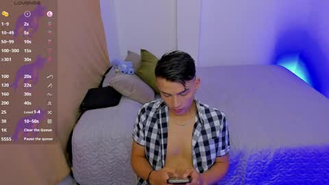 Snapshot of hot_latin_temptation chatting on April 2026 04:46:01 AM Alejandro online show from April 2026 04:46:01 AM