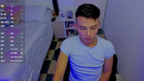 Snapshot of hot_latin_temptation chatting on April 2026 01:43:01 AM Alejandro online show from April 2026 01:43:01 AM