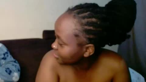 Linah online show from November 2025 03:56:02 PM