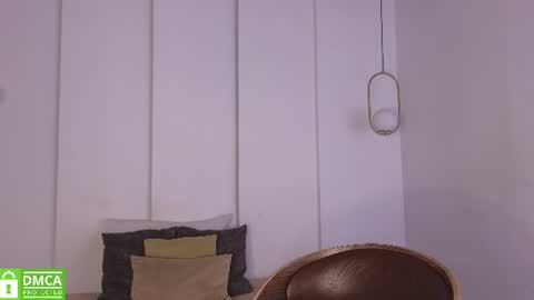 Snapshot of hot_little_bunny chatting on June 2026 09:46:01 PM Alana online show from June 2026 09:46:01 PM