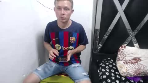 angel online show from September 2025 01:07:02 AM