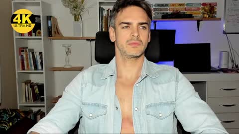 Snapshot of hot_martin25 chatting on December 2024 01:21:02 PM Martin online show from December 2024 01:21:02 PM