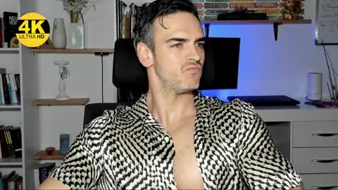 Snapshot of hot_martin25 chatting on January 2025 11:32:01 PM Martin online show from January 2025 11:32:01 PM