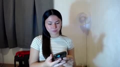 Nikki  online show from November 2025 10:32:01 PM