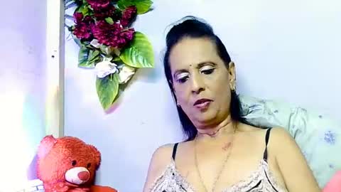 Snapshot of hot_queen58 chatting on June 2026 06:22:02 PM hot queen online show from June 2026 06:22:02 PM