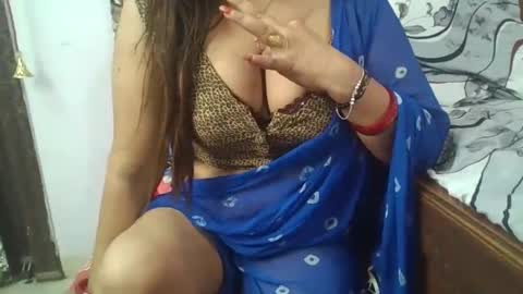 Snapshot of hot_queenn chatting on November 2025 03:34:02 PM kinjal online show from November 2025 03:34:02 PM
