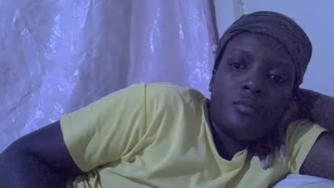 RAYLAH online show from April 2026 01:27:01 AM