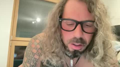 letmedoo2 online show from February 2026 09:51:02 PM