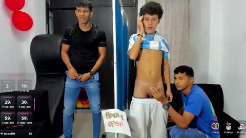 Vanesa Oliver and Andrew online show from February 2025 04:47:01 PM