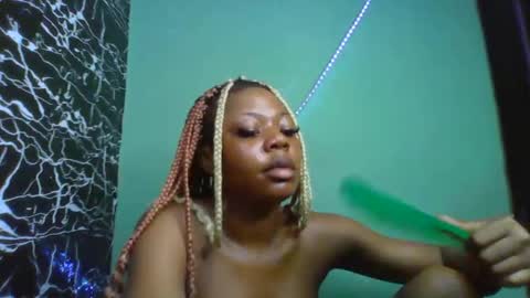 Stella online show from February 2025 11:53:01 AM