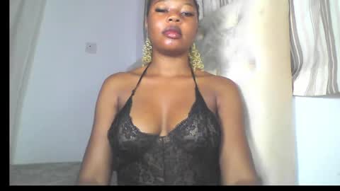 Snapshot of hot_stellaa chatting on May 2026 07:37:02 AM Stella online show from May 2026 07:37:02 AM