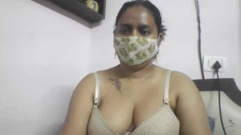 Snapshot of hot_tanvi chatting on April 2026 07:22:01 AM Tanvi online show from April 2026 07:22:01 AM