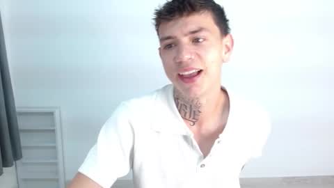 Snapshot of hot_teo_ chatting on November 2025 11:23:02 AM Mateo online show from November 2025 11:23:02 AM