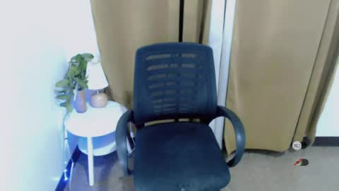 Yanna online show from July 2026 03:14:02 PM