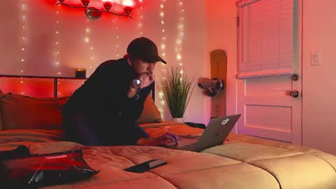 hotandhandy96 online show from July 2026 09:12:01 AM