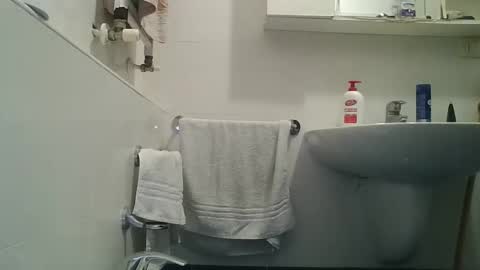 hotandwild2003 online show from February 2026 10:28:02 PM