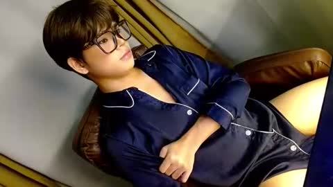 hotasian_ online show from April 2026 02:49:01 PM