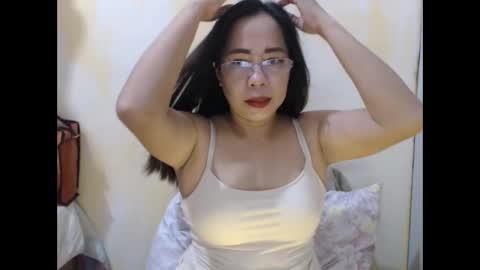Snapshot of hotasianyue69 chatting on May 2026 04:25:02 PM hotasianyue69 online show from May 2026 04:25:02 PM