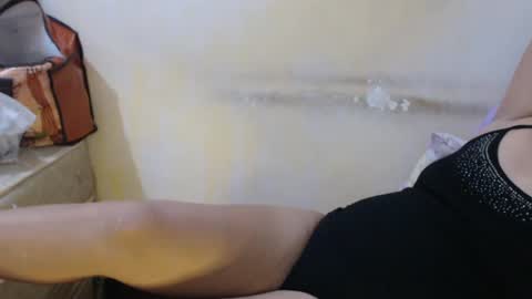 Snapshot of hotasianyue69 chatting on June 2026 06:39:01 PM hotasianyue69 online show from June 2026 06:39:01 PM