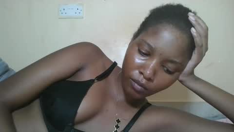 Snapshot of hotbabbee chatting on February 2026 06:04:02 PM love online show from February 2026 06:04:02 PM