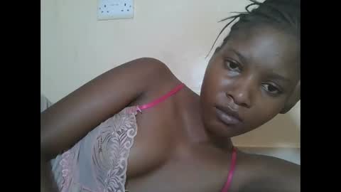 Snapshot of hotbabbee chatting on February 2026 12:05:02 PM love online show from February 2026 12:05:02 PM