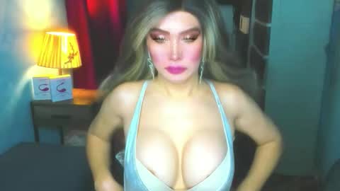 Snapshot of hotbabe_tanya chatting on April 2026 02:11:01 AM T A N Y A online show from April 2026 02:11:01 AM