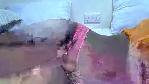 hotberry_7 online show from April 2026 12:28:01 AM