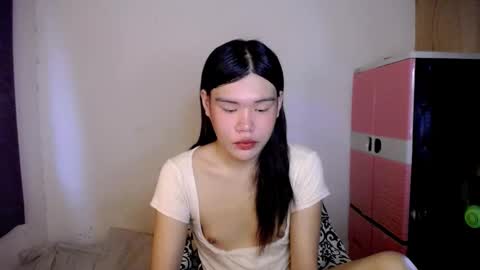 Snapshot of hotbunnyrainx chatting on May 2026 06:32:01 AM rain online show from May 2026 06:32:01 AM