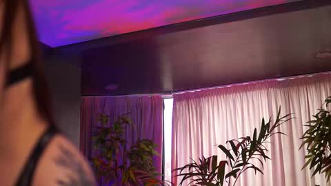 Anais online show from November 2025 09:23:01 AM