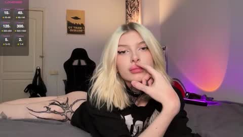 Snapshot of hotchubently chatting on November 2025 08:01:02 AM hotchubently online show from November 2025 08:01:02 AM